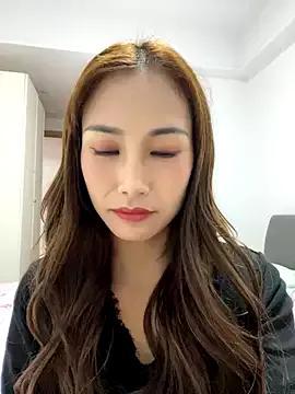 ouou_w from StripChat is Freechat