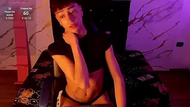 owen_sexy25 from StripChat is Freechat