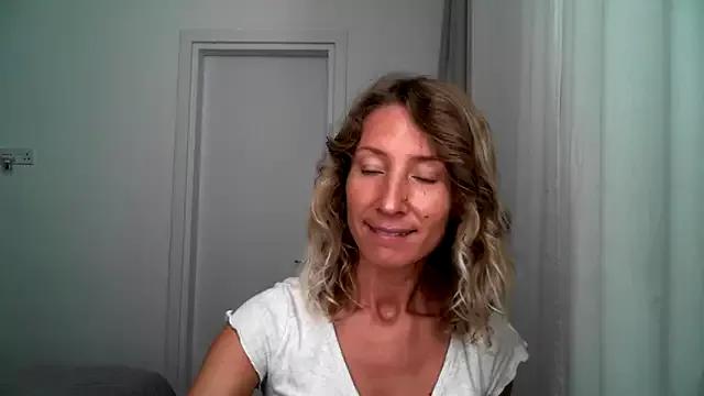 Photos of Paevoa from StripChat is Private