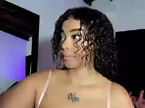 pamela_west3 from StripChat is Freechat