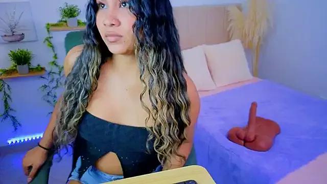 PaolaMedusa from StripChat is Freechat