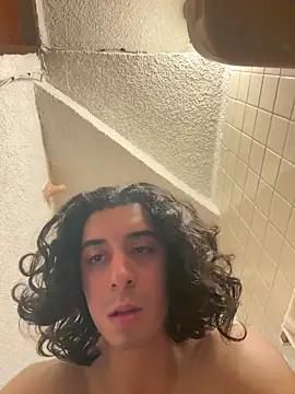 Papiluis96 from StripChat