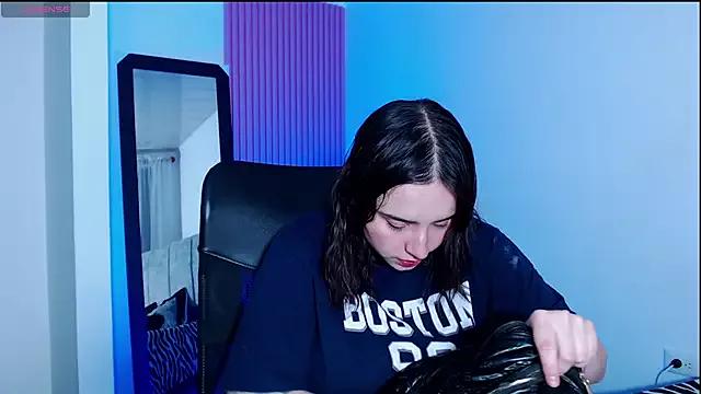 Paris_bby from StripChat is Freechat