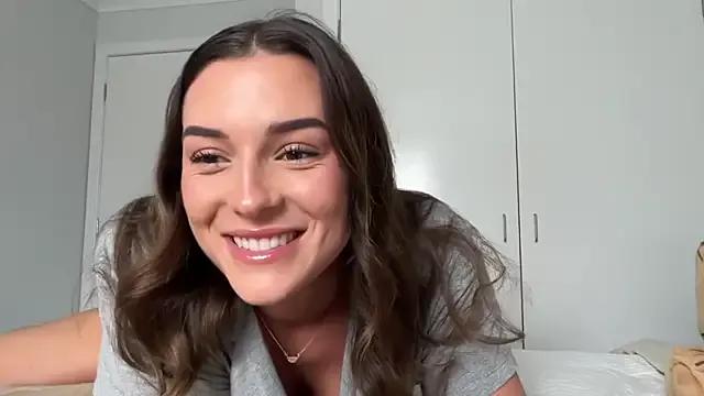 Parisbabyxox webcams show profile image 