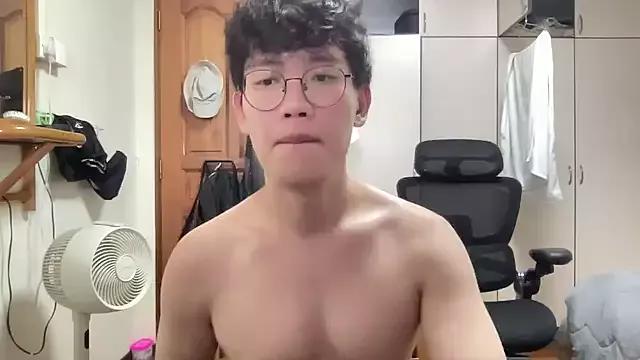 Passionatetwink2 from StripChat