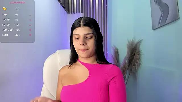 PauliinaBelle_ from StripChat is Freechat