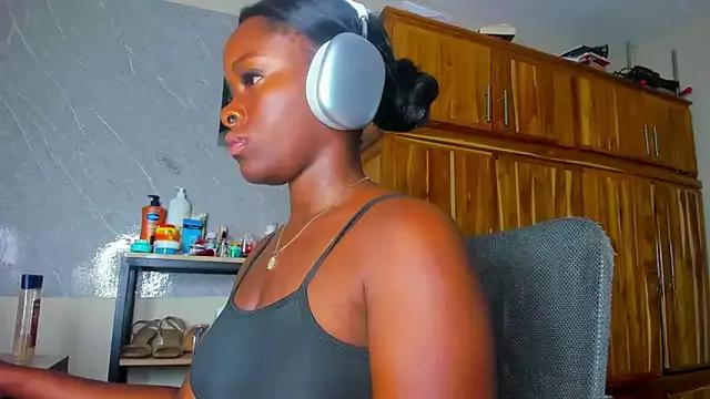PAULINA-FERRER from StripChat is Freechat