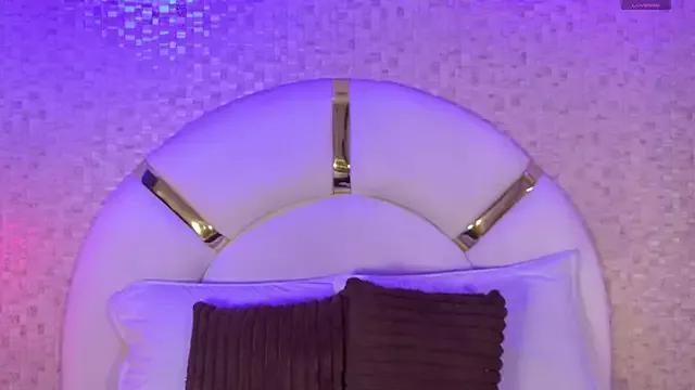 paulina_cano from StripChat is Freechat