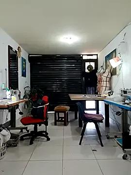 PaulinaLondra2 from StripChat is Freechat