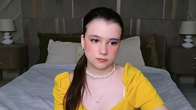 Pauline_Heaven from StripChat is Freechat