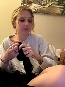 PeachyBabyx from StripChat is Freechat