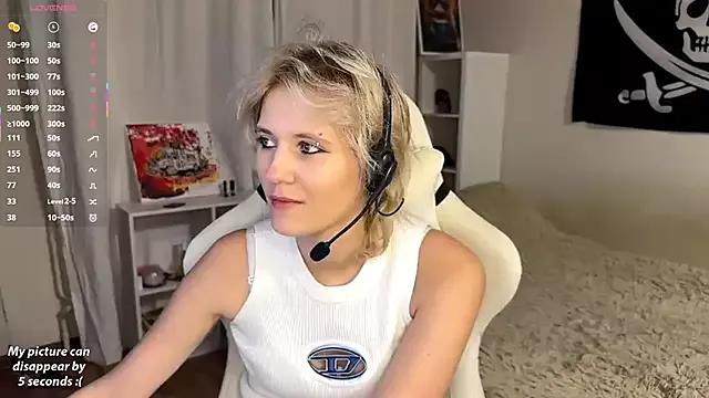 PearlineCallison webcams show profile image 