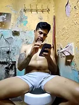 pene_latinoriico from StripChat