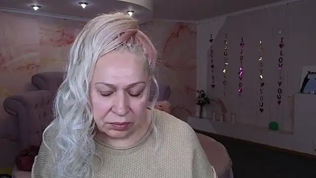 Penelope_Pinky from StripChat