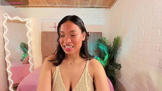 penelope_tay1 from StripChat