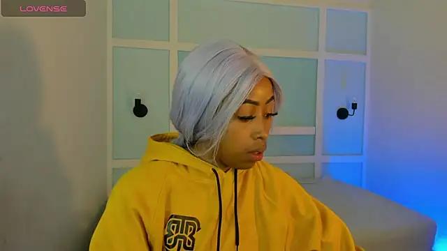 PenelopeKing9 from StripChat