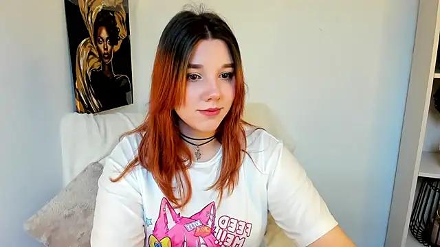 PenelopeOneGrey from StripChat