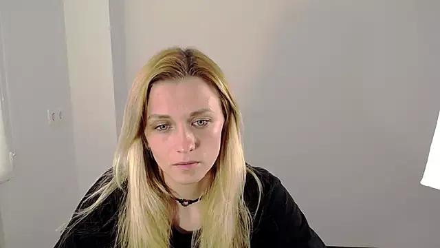 PeppyMia from StripChat