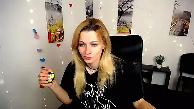 PeppyMia from StripChat