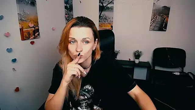 PeppyMia from StripChat