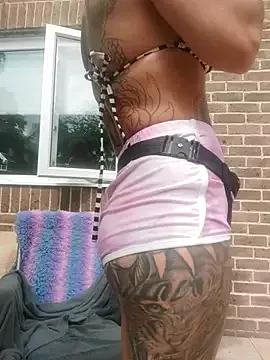 Petitetattoed webcams show profile image 