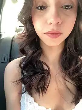 PettyCloeh from StripChat