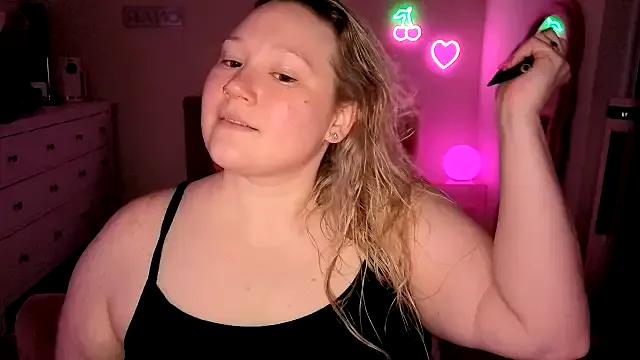 PiggyRose from StripChat