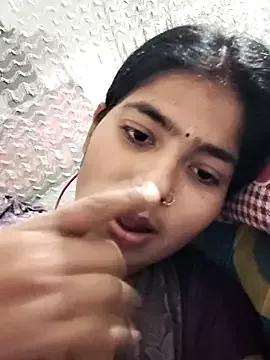 Pihu_7018 webcams show profile image 