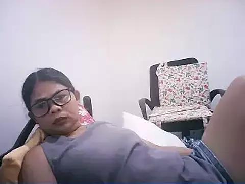 pinay_milfxx from StripChat is Freechat