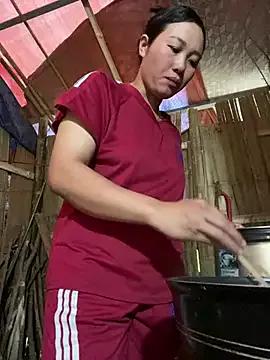 Pipi214 from StripChat