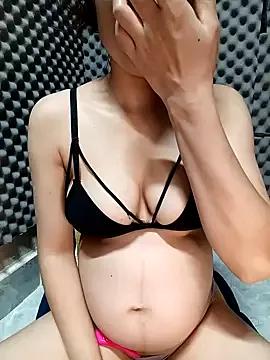 Pipi23_ from StripChat