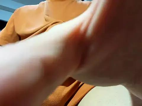 PIPIShoei from StripChat