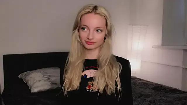 PocketDollX webcams show profile image 