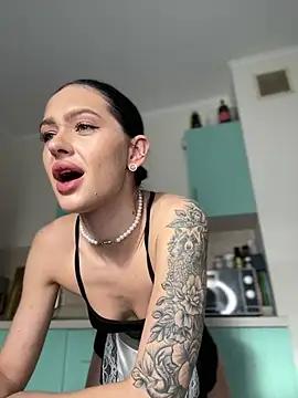 Polly_Berry from StripChat