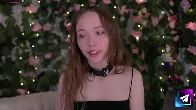 Polly_Mers from StripChat