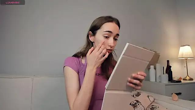 PollyBeev from StripChat