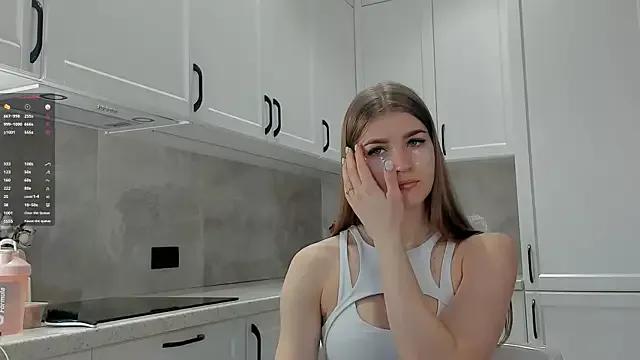 PollyBelch from StripChat is Freechat