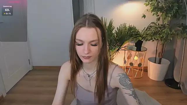 PollyMayer from StripChat