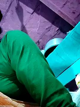 Pooja750 from StripChat