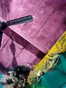 Pooja750 from StripChat