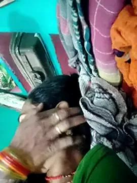 Pooja750 from StripChat