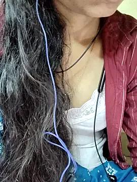 POOJALOVEHOT from StripChat is Freechat