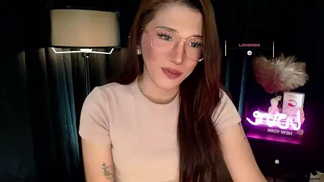 precious_RoseDoll from StripChat is Freechat
