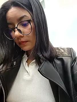 Pretty_roxxyy from StripChat is Freechat