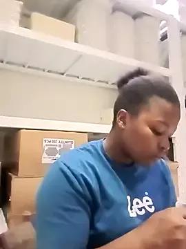 pretty_shany from StripChat is Freechat