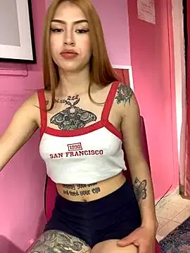 PrettyAshley_ from StripChat is Freechat