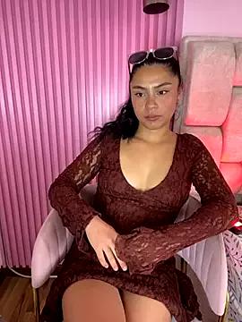 PrettySamaraa from StripChat is Freechat