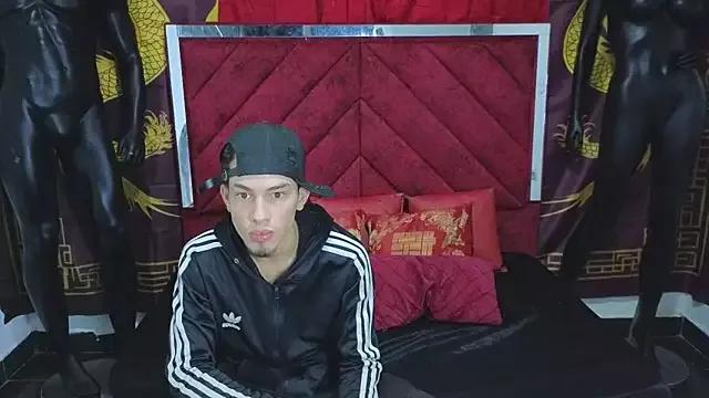 Pride_couple from StripChat is Freechat