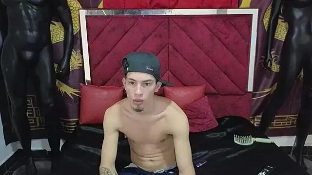 Pride_couple from StripChat is Freechat