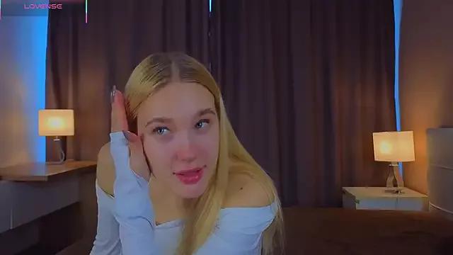 Princess_BarbieGirl from StripChat is Freechat